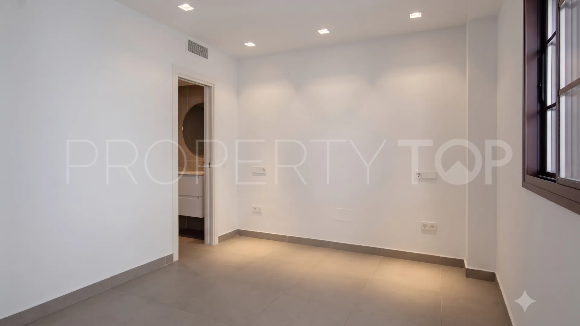 Buy Estepona Old Town town house