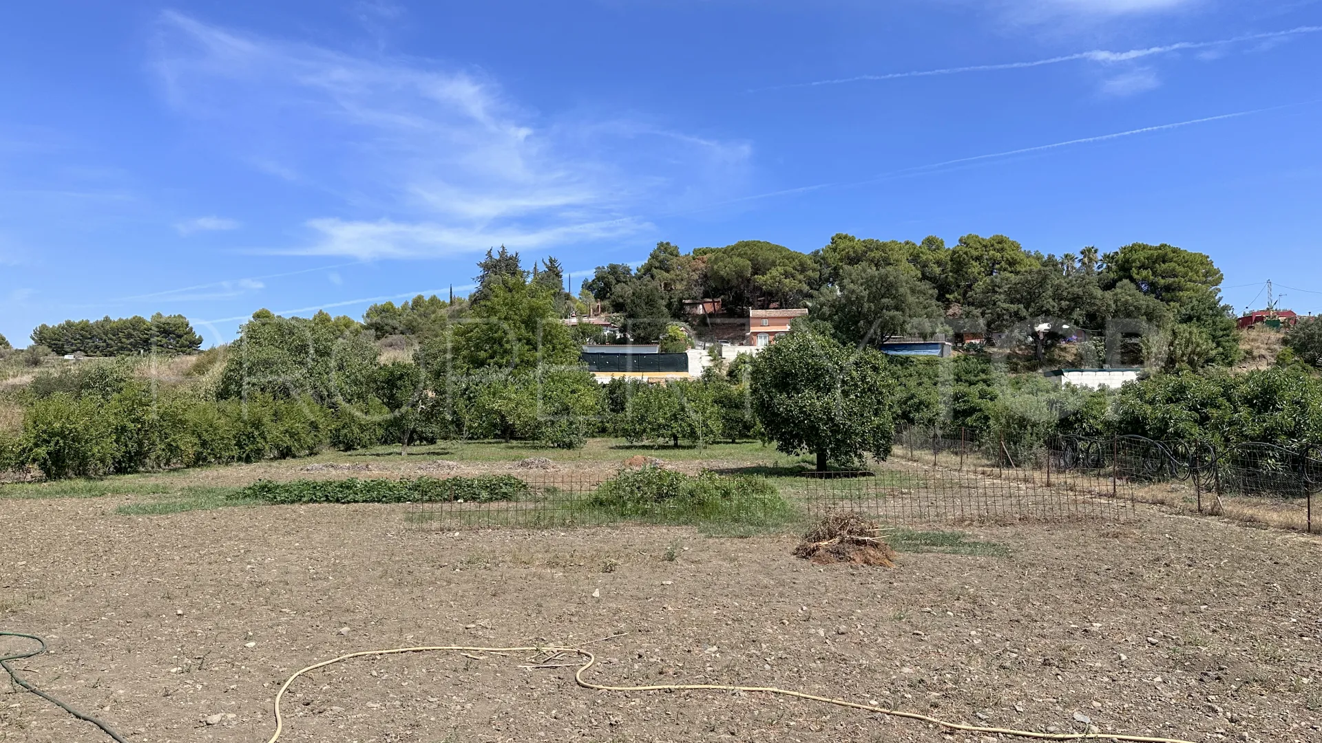 Villa for sale in Estepona with 6 bedrooms
