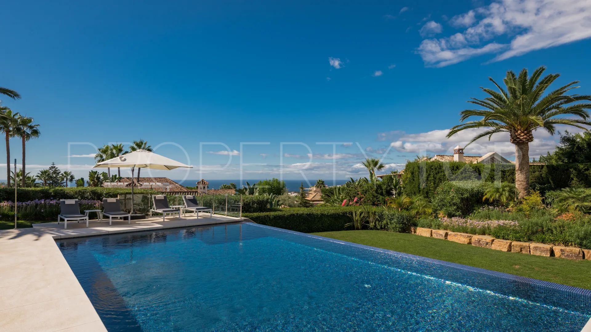 7 bedrooms villa for sale in Sierra Blanca