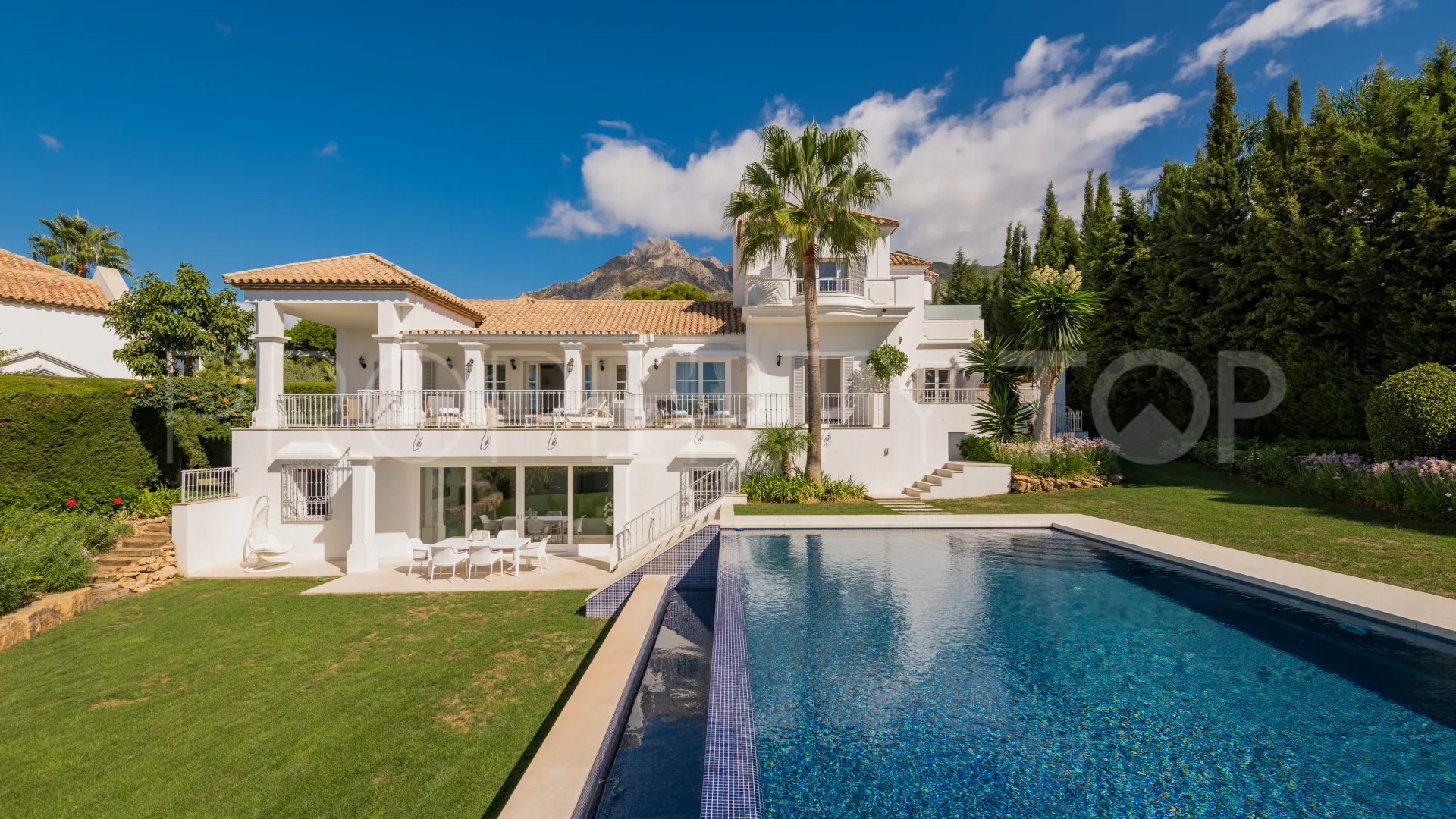 7 bedrooms villa for sale in Sierra Blanca