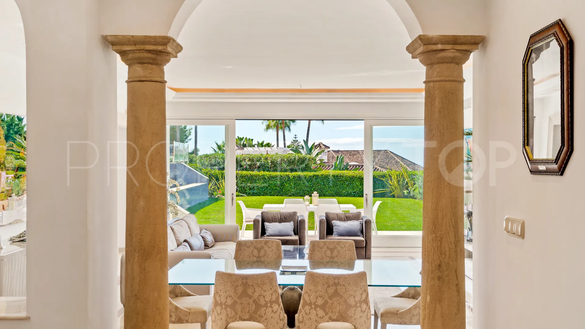 7 bedrooms villa for sale in Sierra Blanca