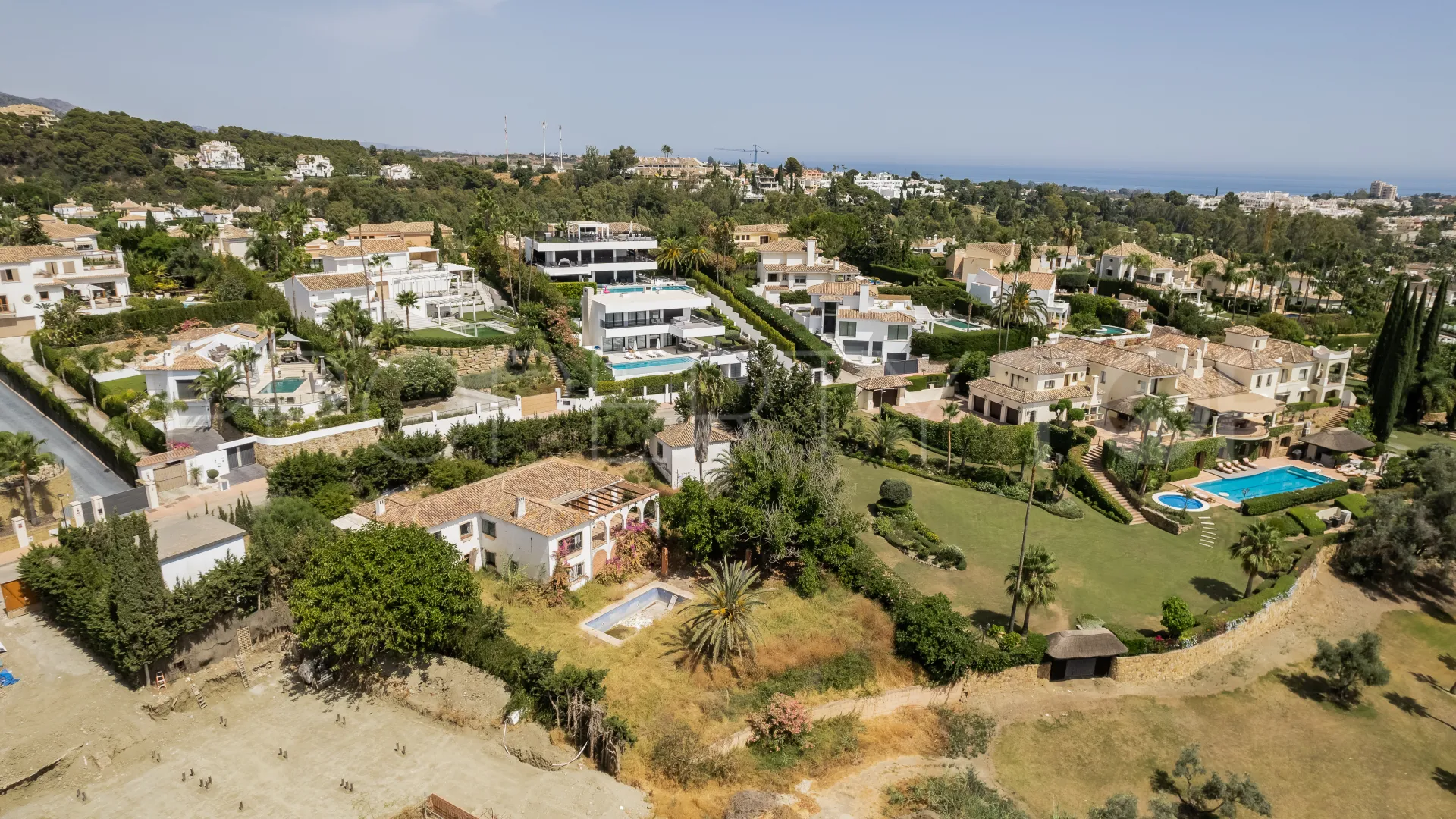 For sale plot in Nueva Andalucia