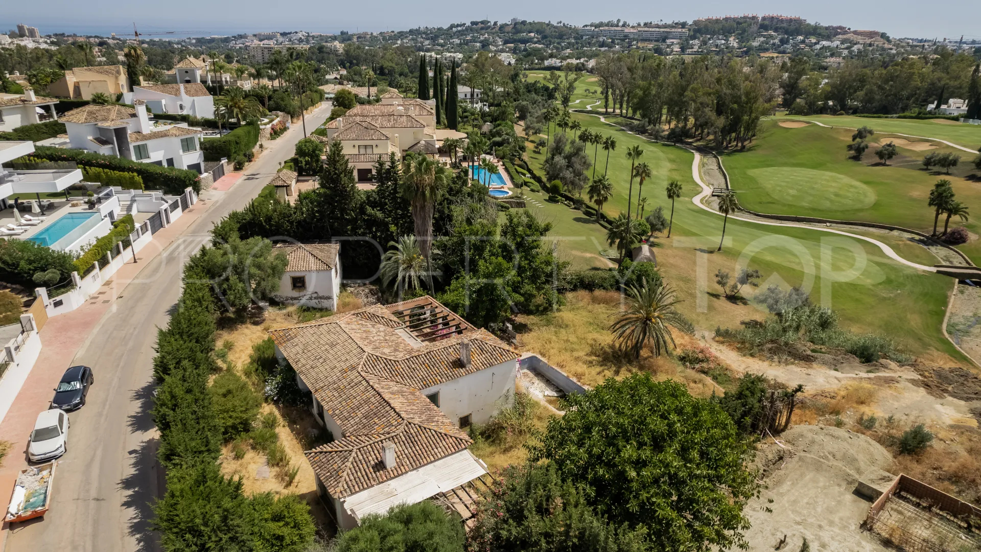 For sale plot in Nueva Andalucia
