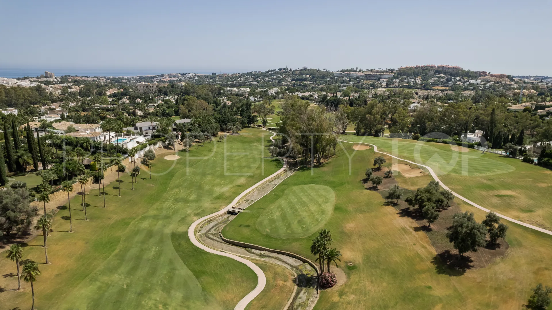 For sale plot in Nueva Andalucia