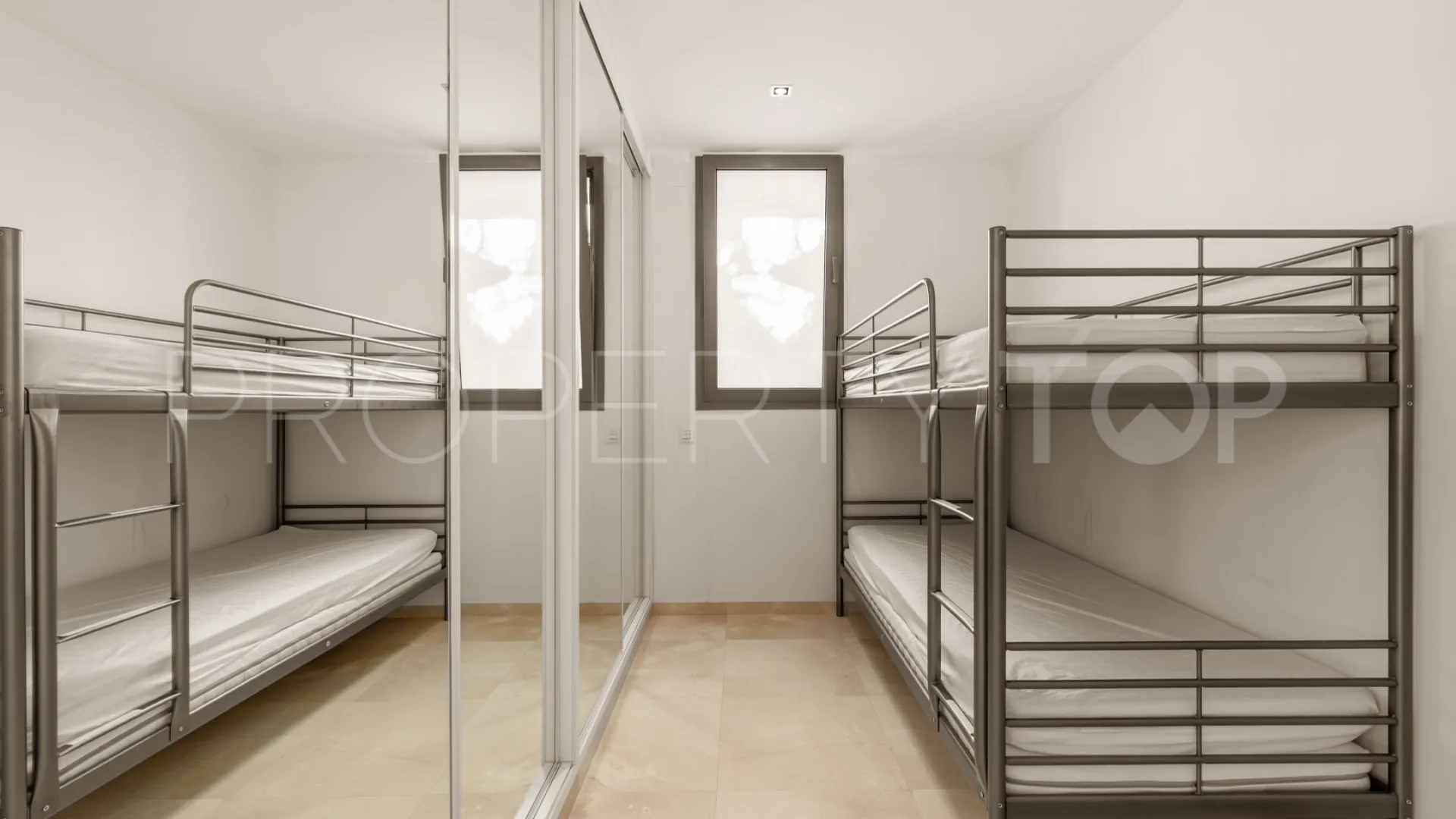 Villa for sale in La Cerquilla with 7 bedrooms