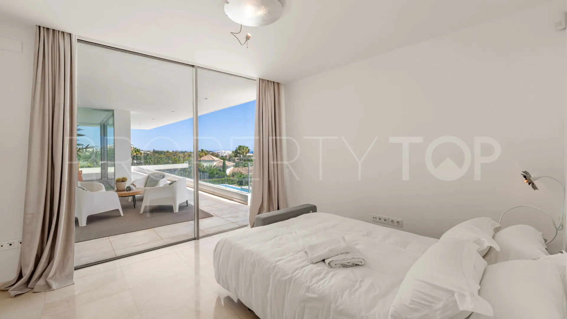 Villa for sale in La Cerquilla with 7 bedrooms