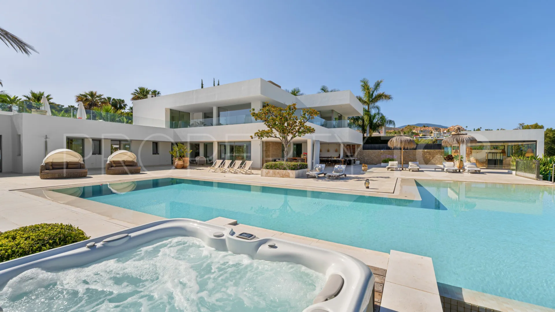 Villa for sale in La Cerquilla with 7 bedrooms