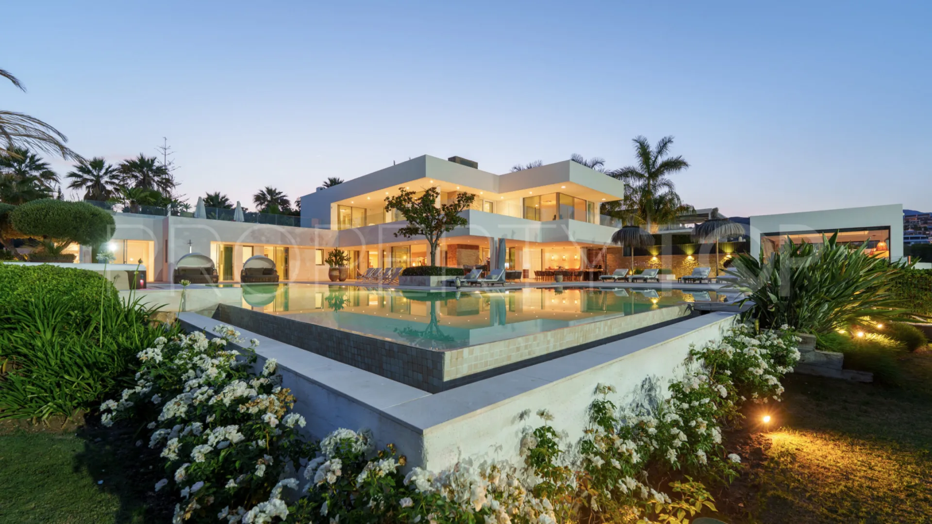 Villa for sale in La Cerquilla with 7 bedrooms