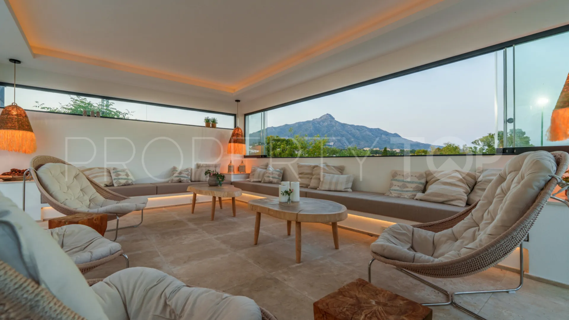 Villa for sale in La Cerquilla with 7 bedrooms