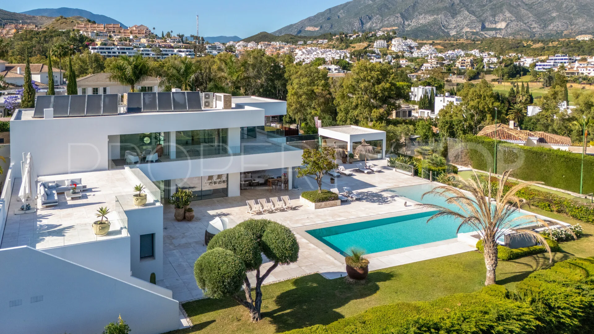 Villa for sale in La Cerquilla with 7 bedrooms