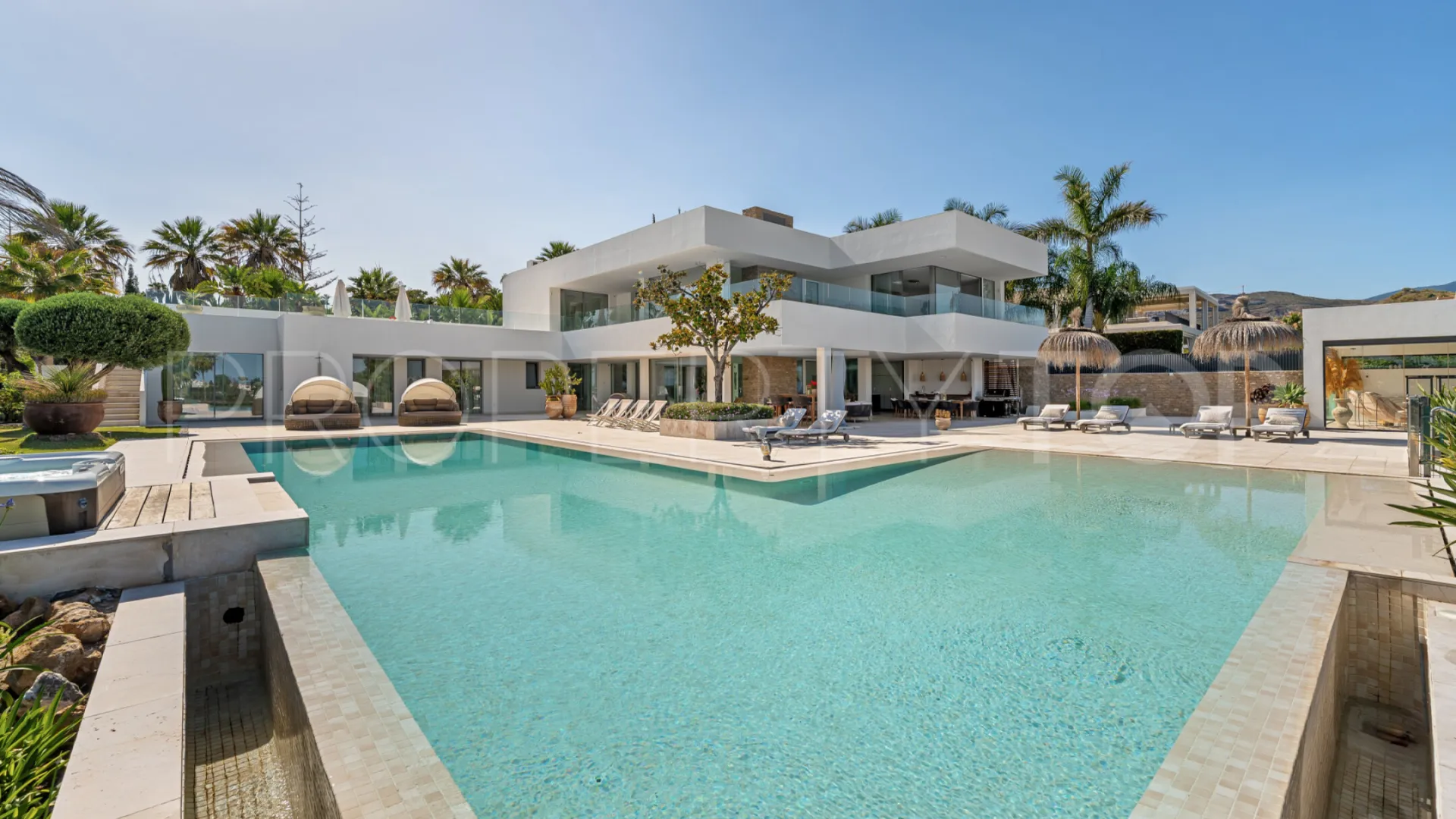 Villa for sale in La Cerquilla with 7 bedrooms