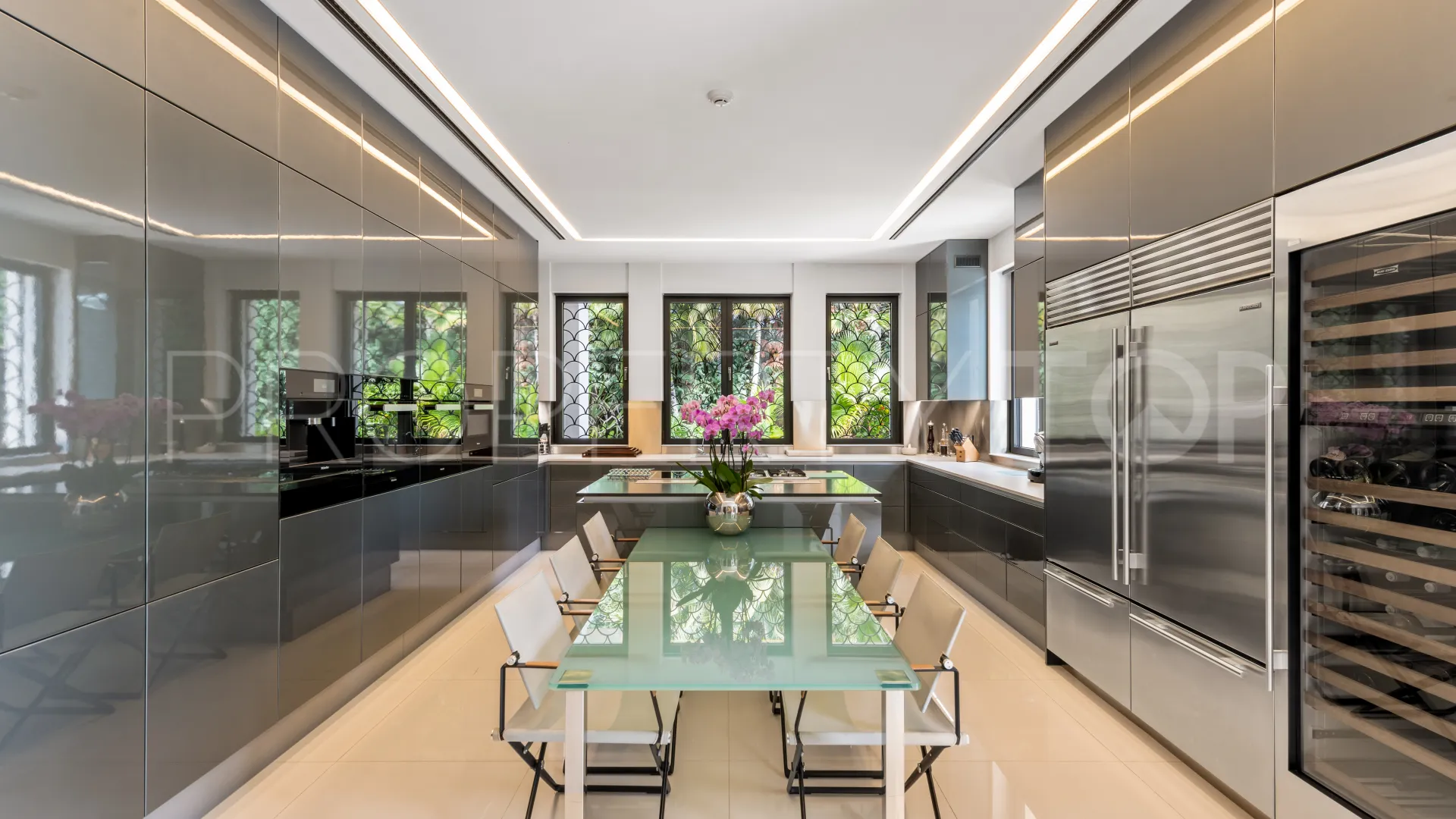 Marbella Club, villa en venta con 8 dormitorios