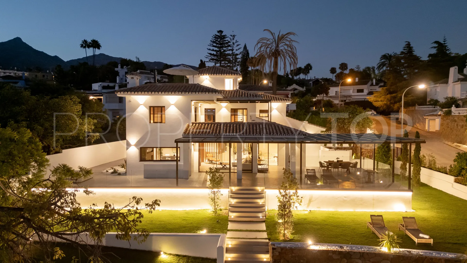 Marbella, villa de 5 dormitorios en venta