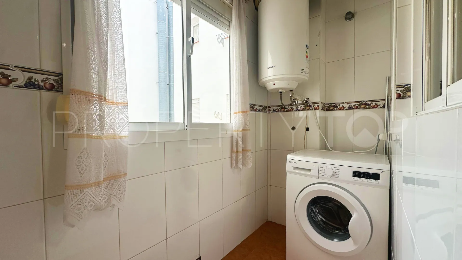 Estepona Centro, apartamento de 2 dormitorios en venta