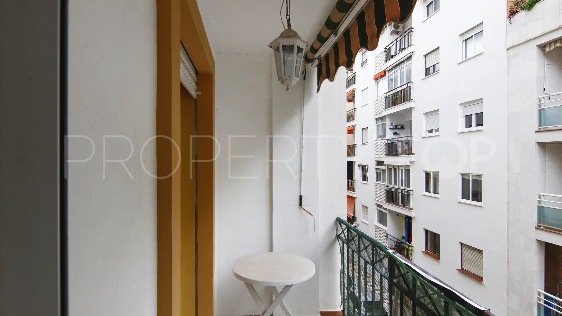 Estepona Centro, apartamento de 2 dormitorios en venta