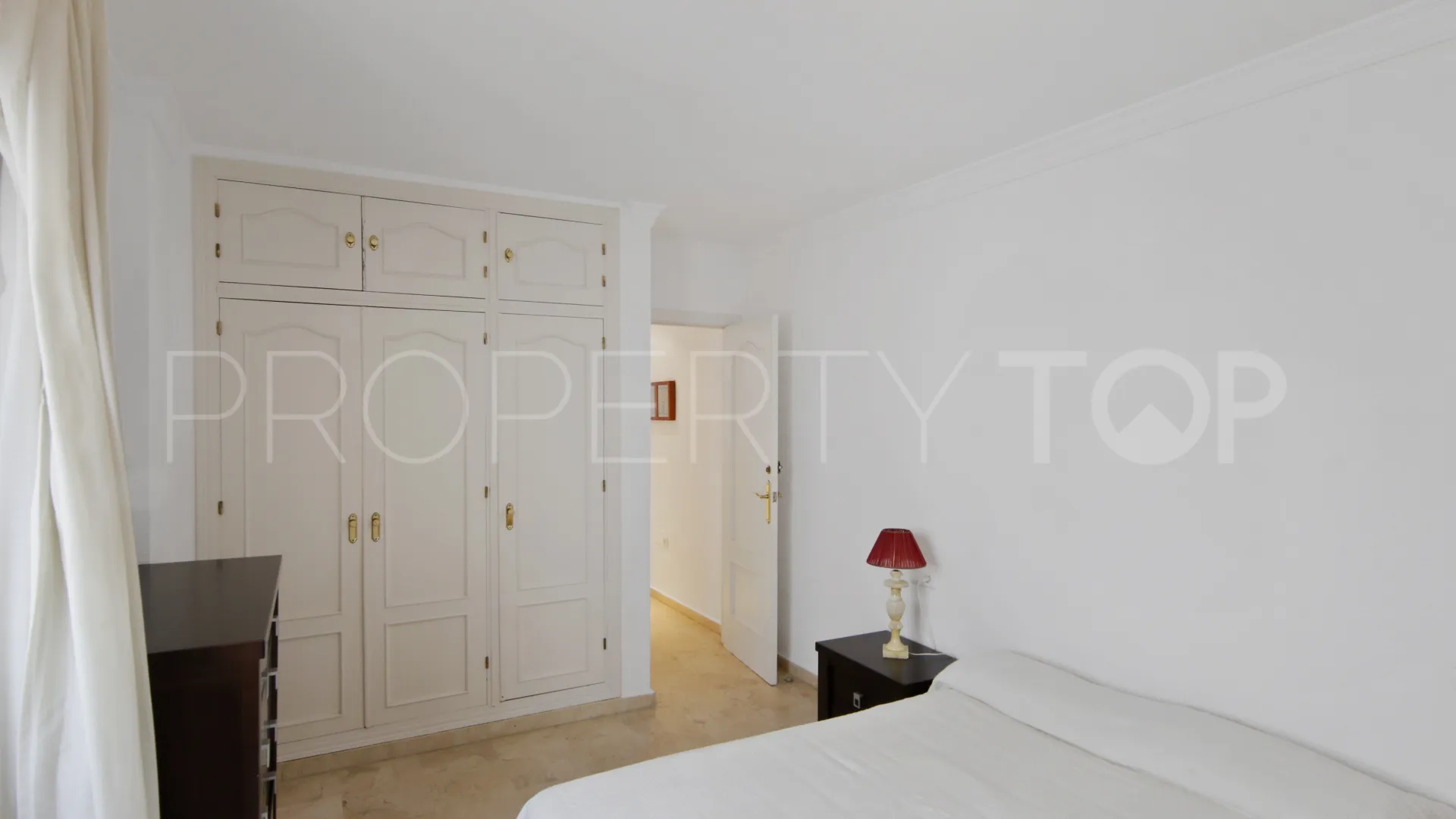 Estepona Centro, apartamento de 2 dormitorios en venta