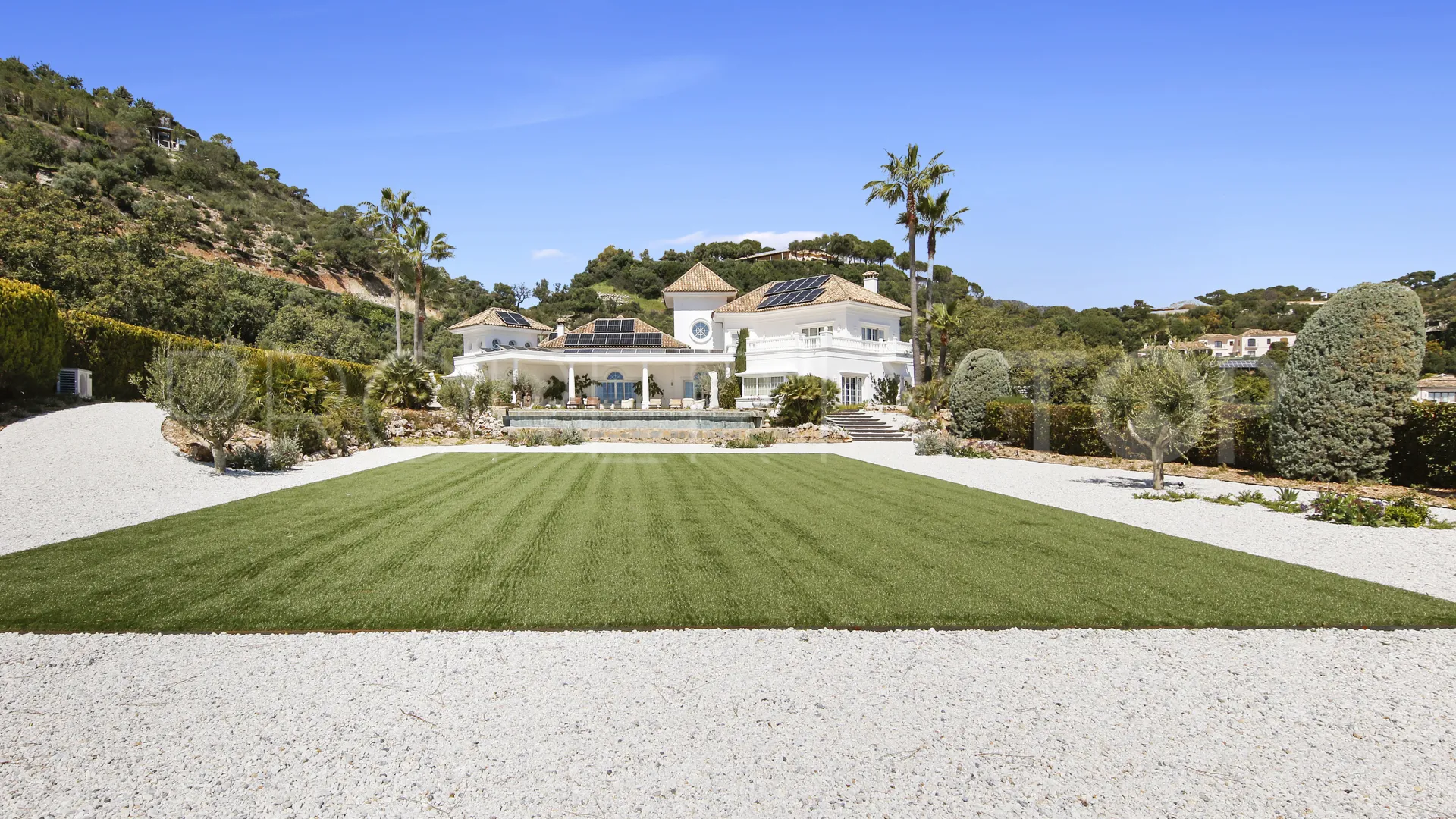 For sale villa in La Zagaleta with 6 bedrooms