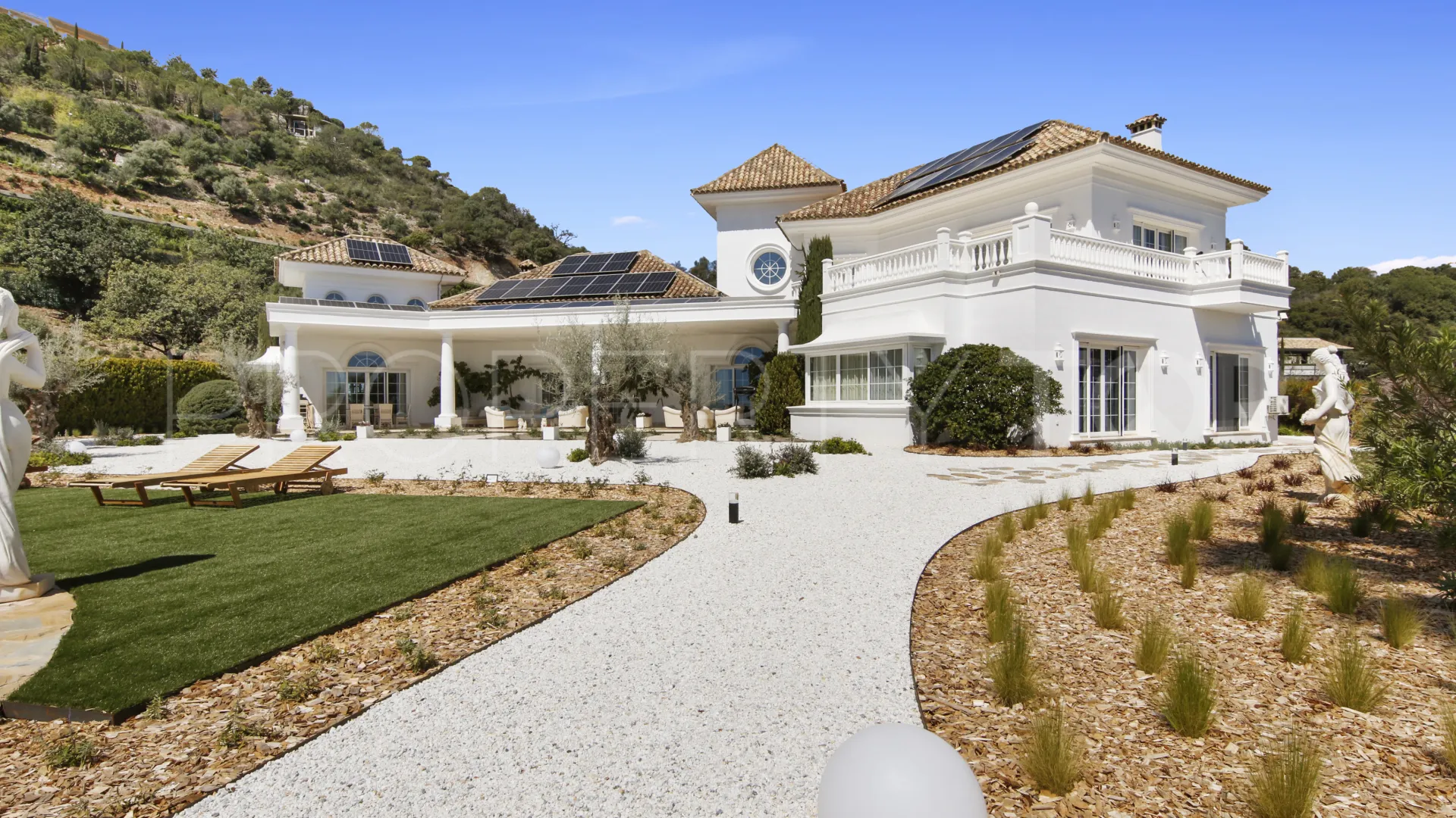For sale villa in La Zagaleta with 6 bedrooms