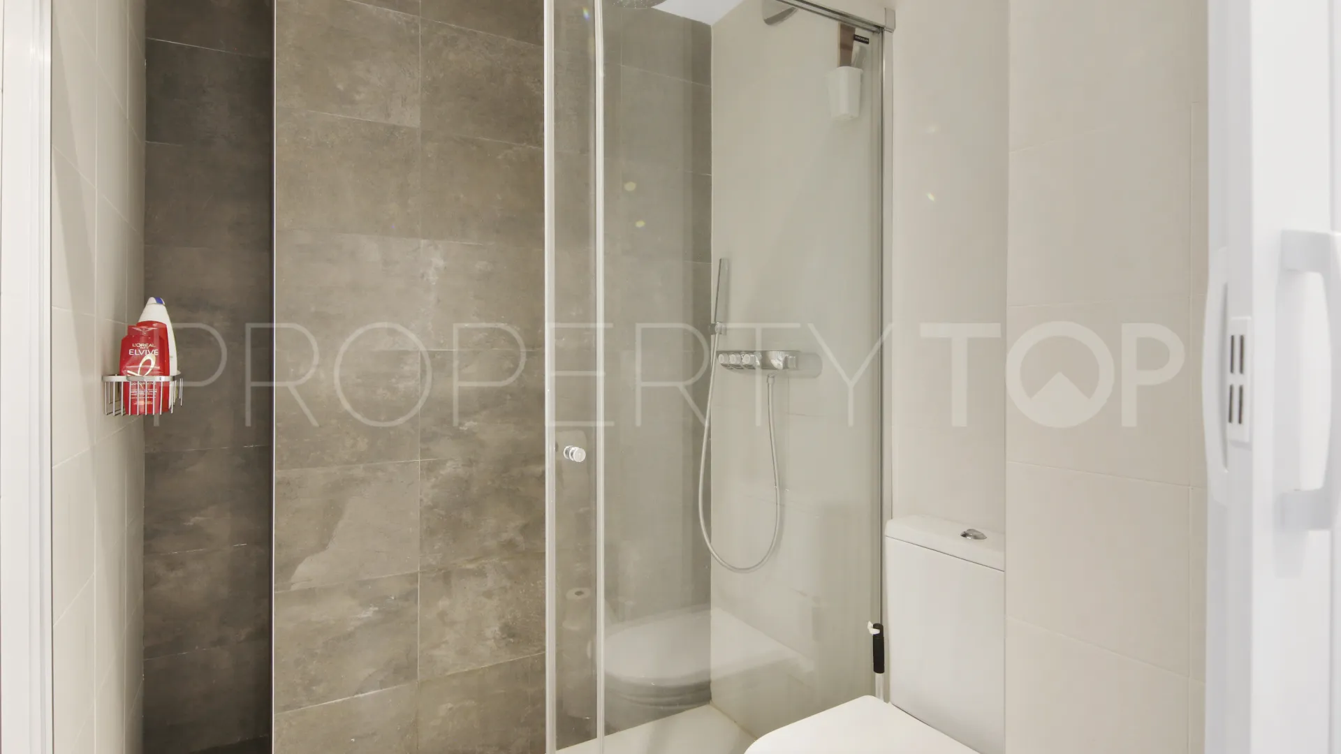 Ático en venta en Estepona Centro de 3 dormitorios