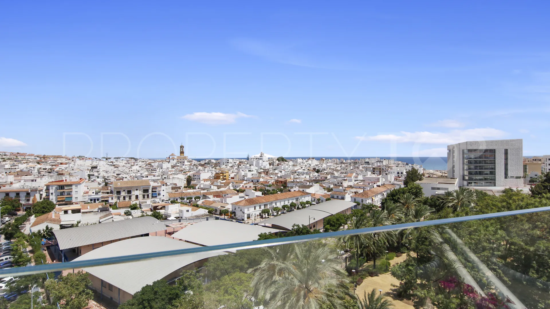Ático en venta en Estepona Centro de 3 dormitorios