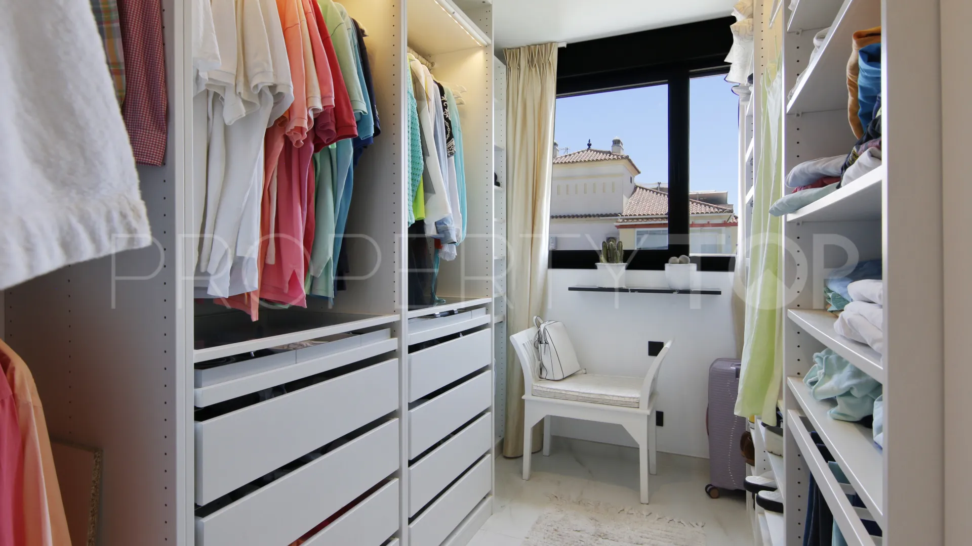 Ático en venta en Estepona Centro de 3 dormitorios