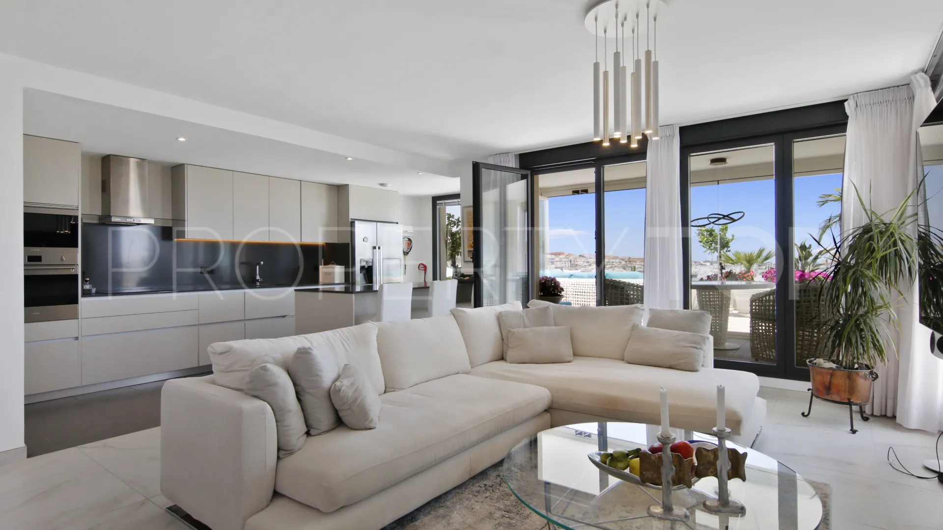 Ático en venta en Estepona Centro de 3 dormitorios