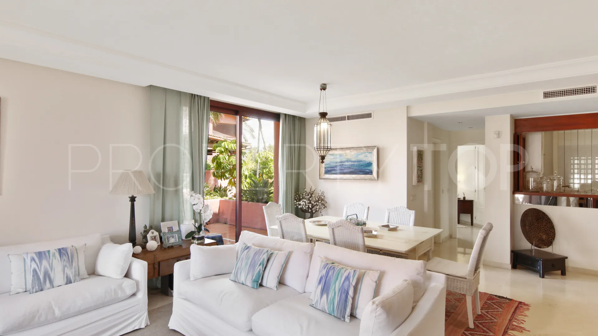 Se vende atico duplex en Menara Beach