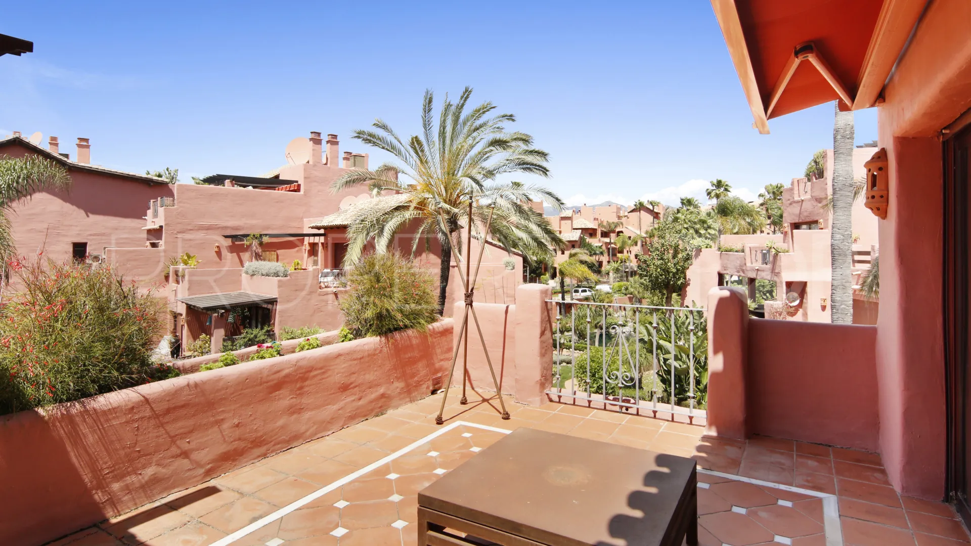 Se vende atico duplex en Menara Beach