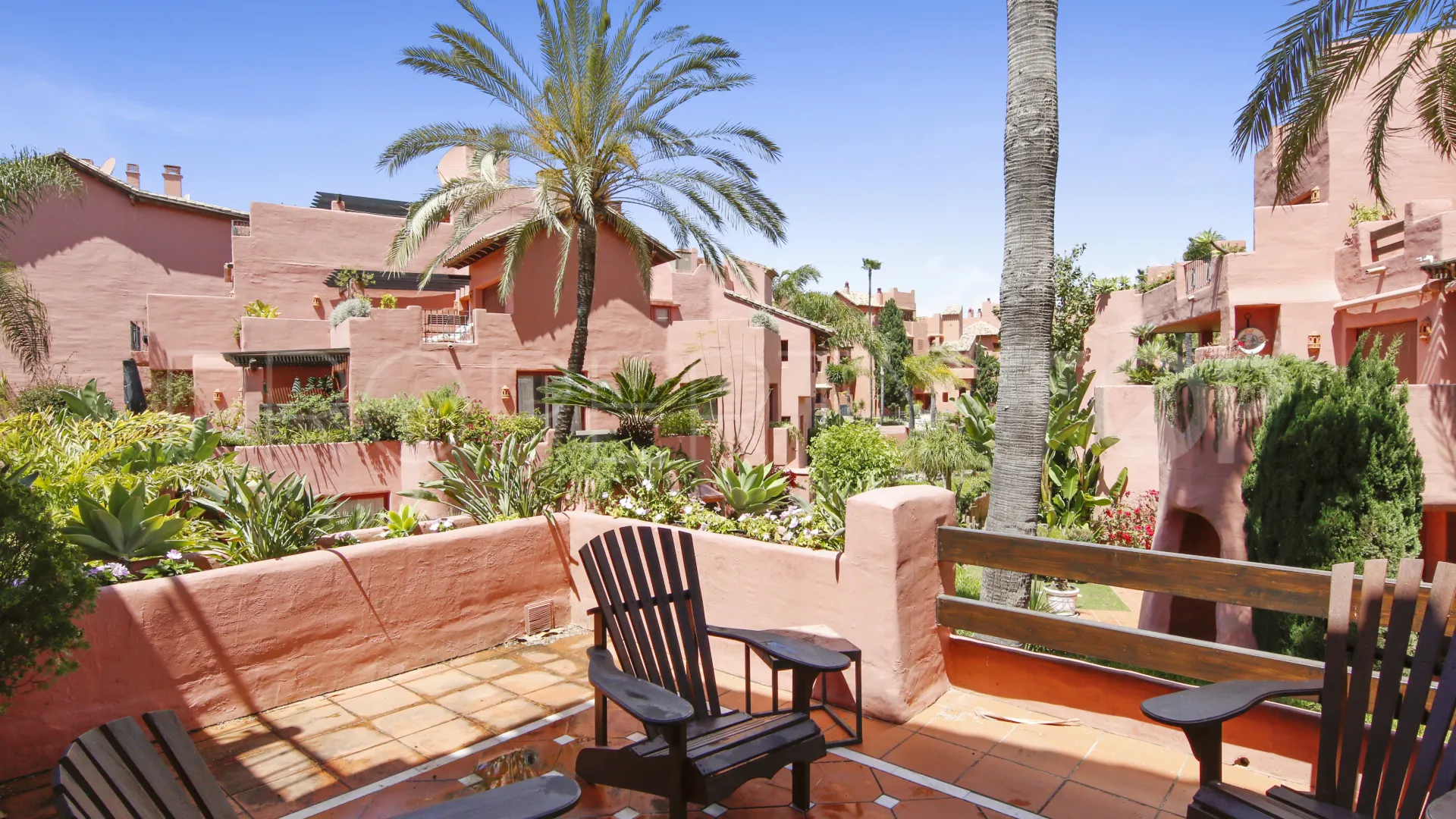 Se vende atico duplex en Menara Beach