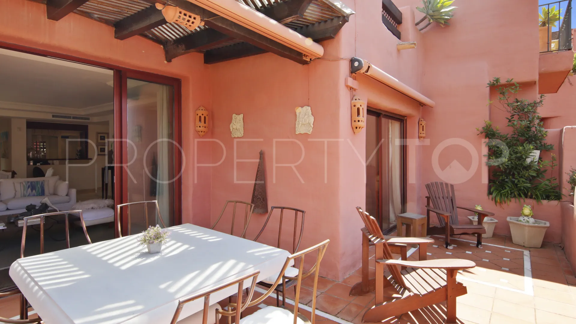 Se vende atico duplex en Menara Beach