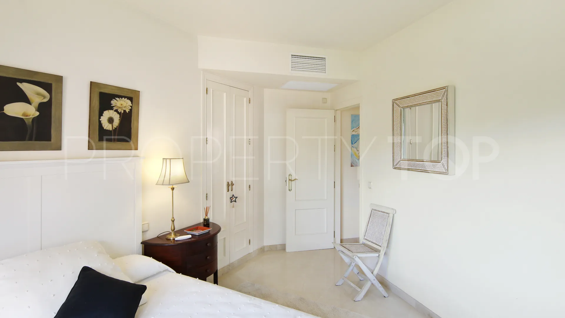 Se vende atico duplex en Menara Beach