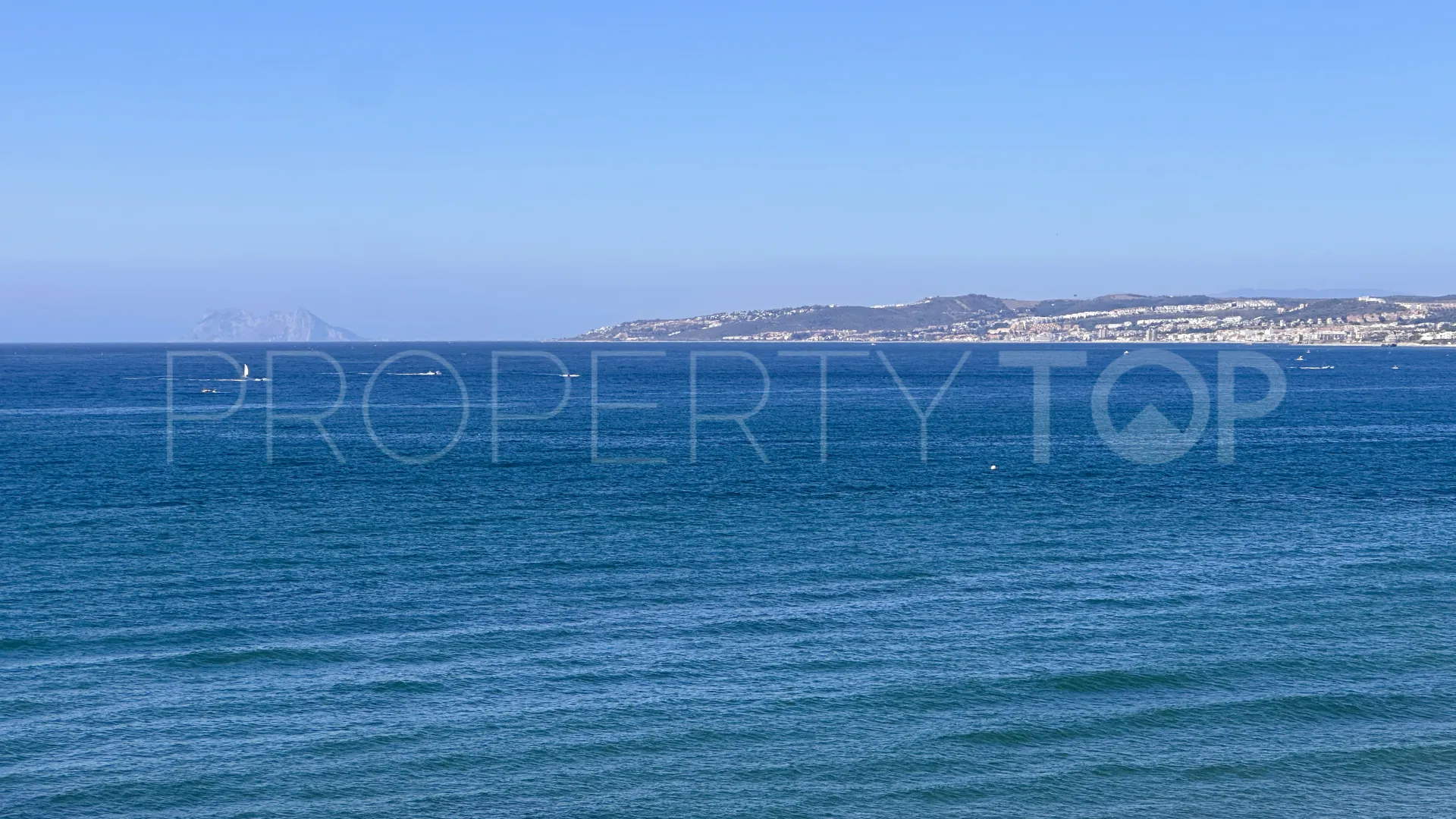 Se vende apartamento con 2 dormitorios en Estepona Ciudad