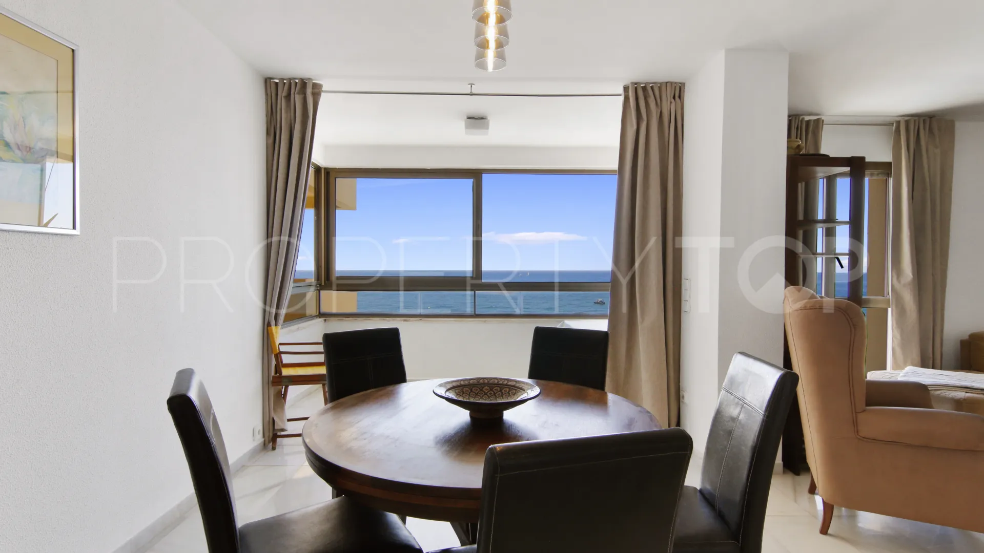 Se vende apartamento con 2 dormitorios en Estepona Ciudad