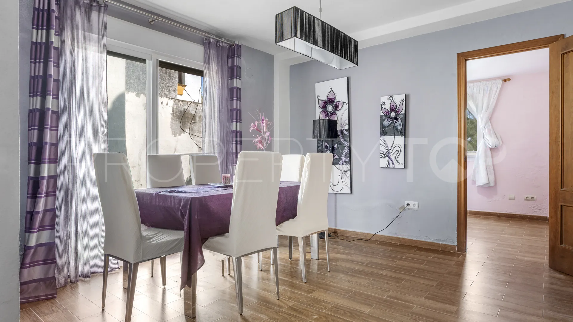 For sale villa with 6 bedrooms in Estepona West