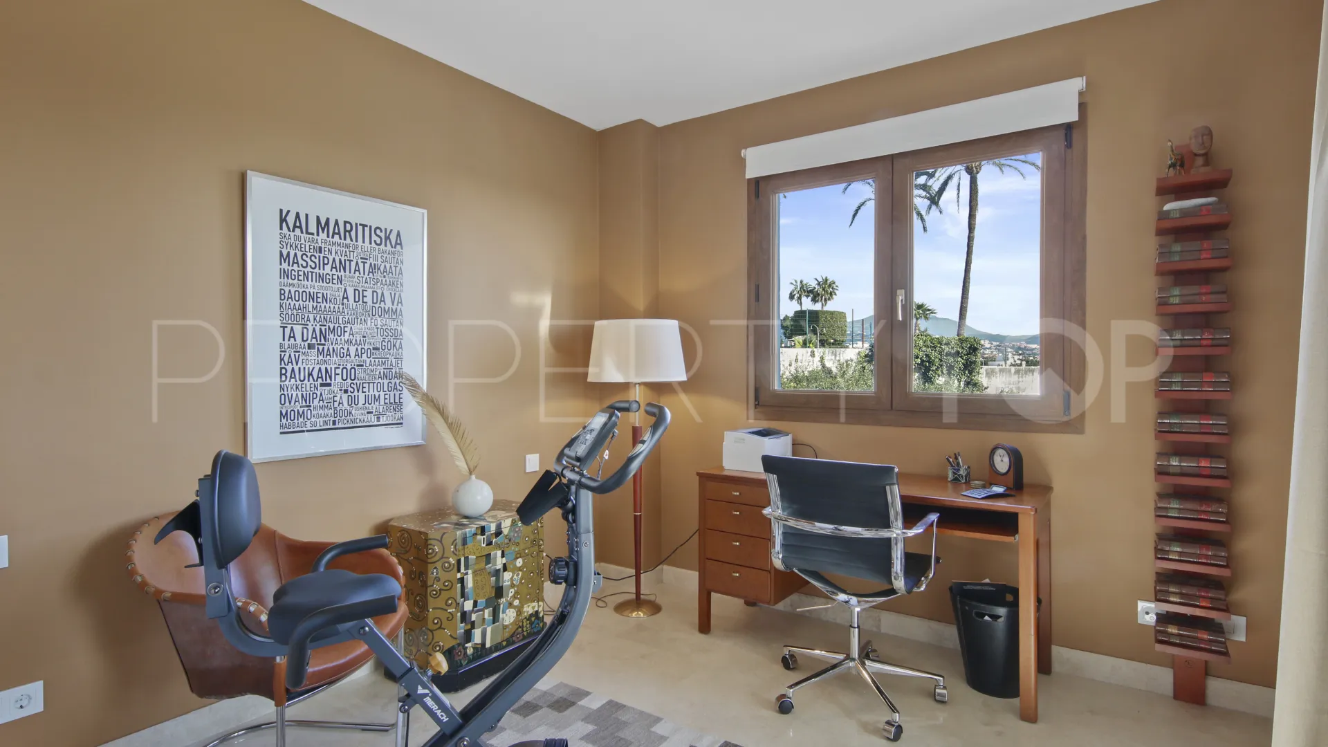 Apartment for sale in Paraiso Hills