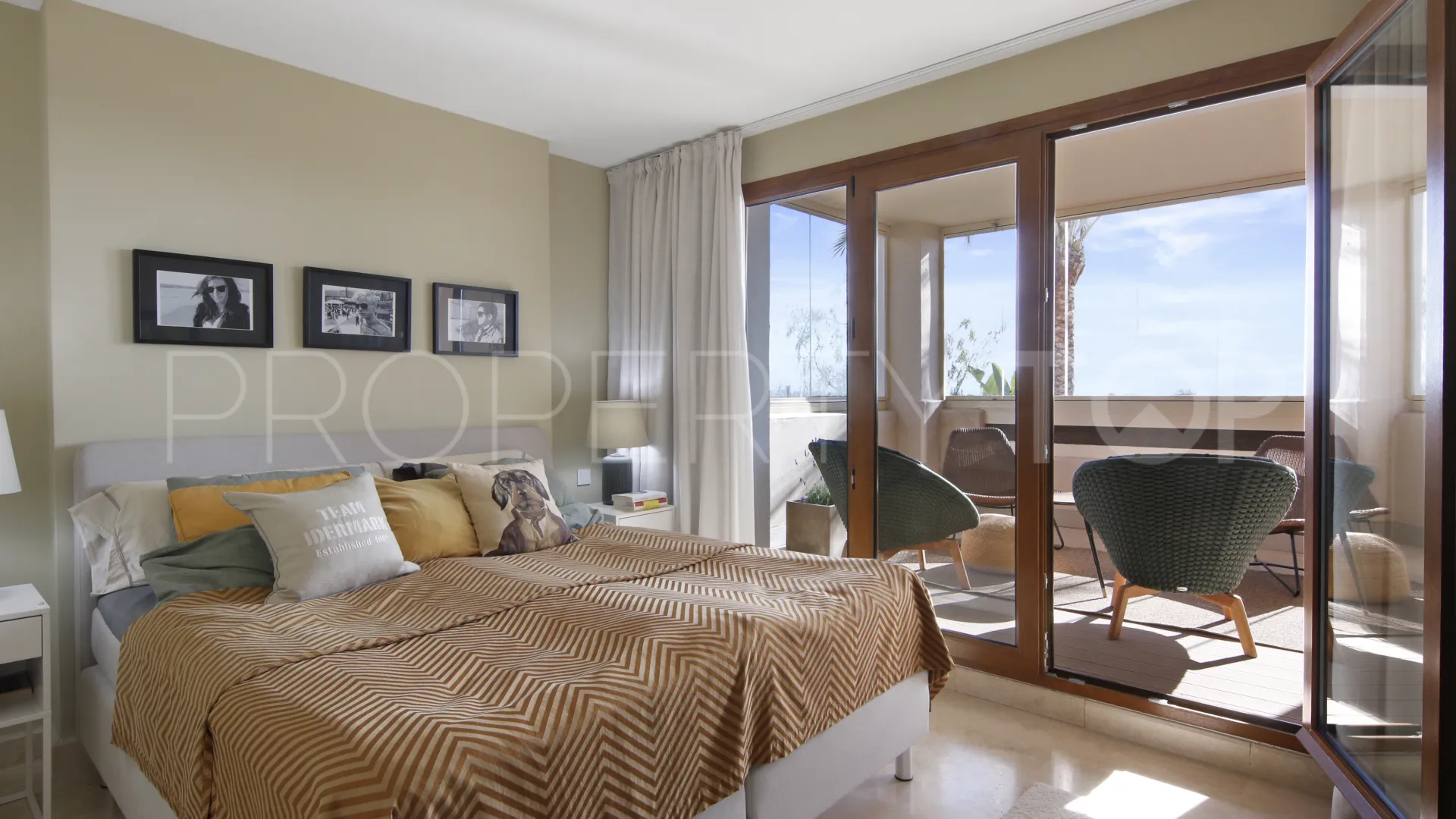Apartment for sale in Paraiso Hills