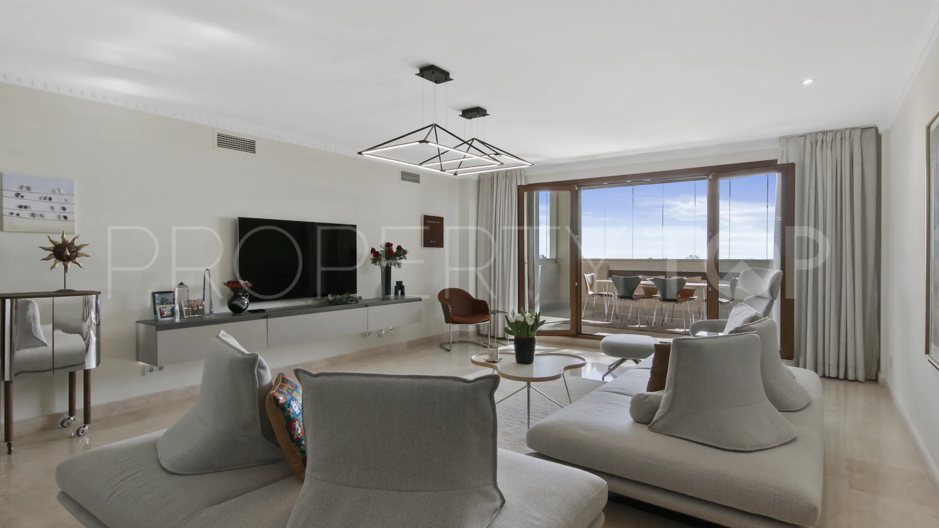 Apartment for sale in Paraiso Hills