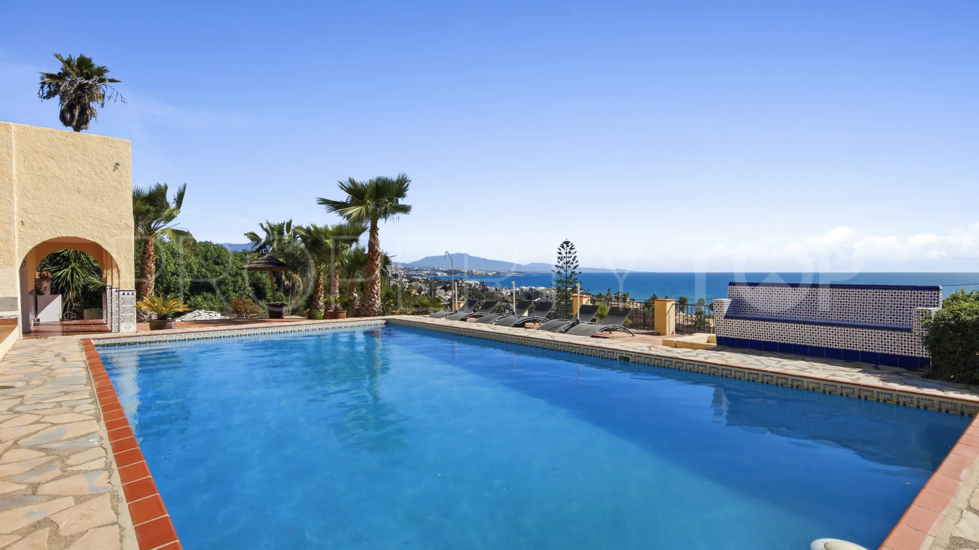 Buenas Noches, villa en venta