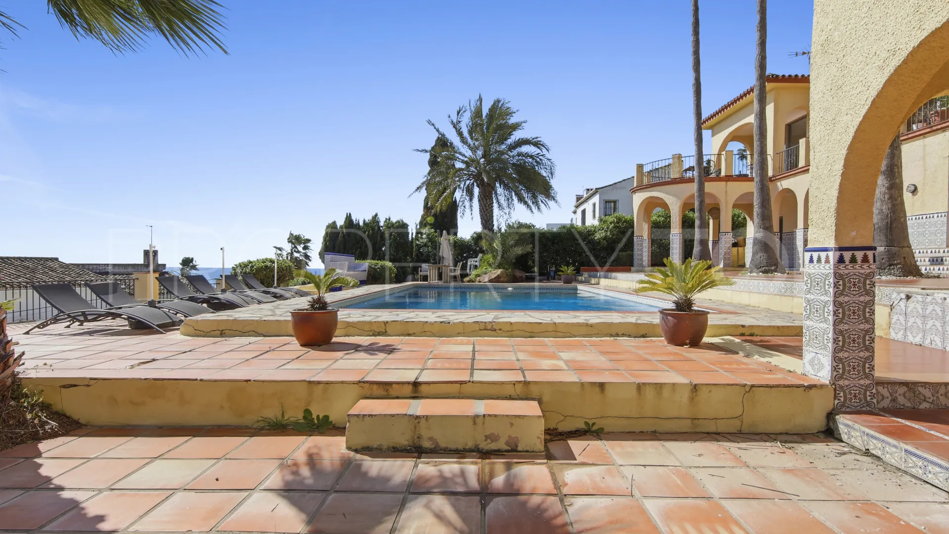 Buenas Noches, villa en venta