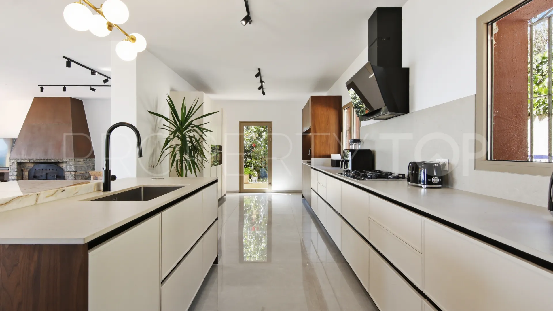 Buenas Noches, villa en venta