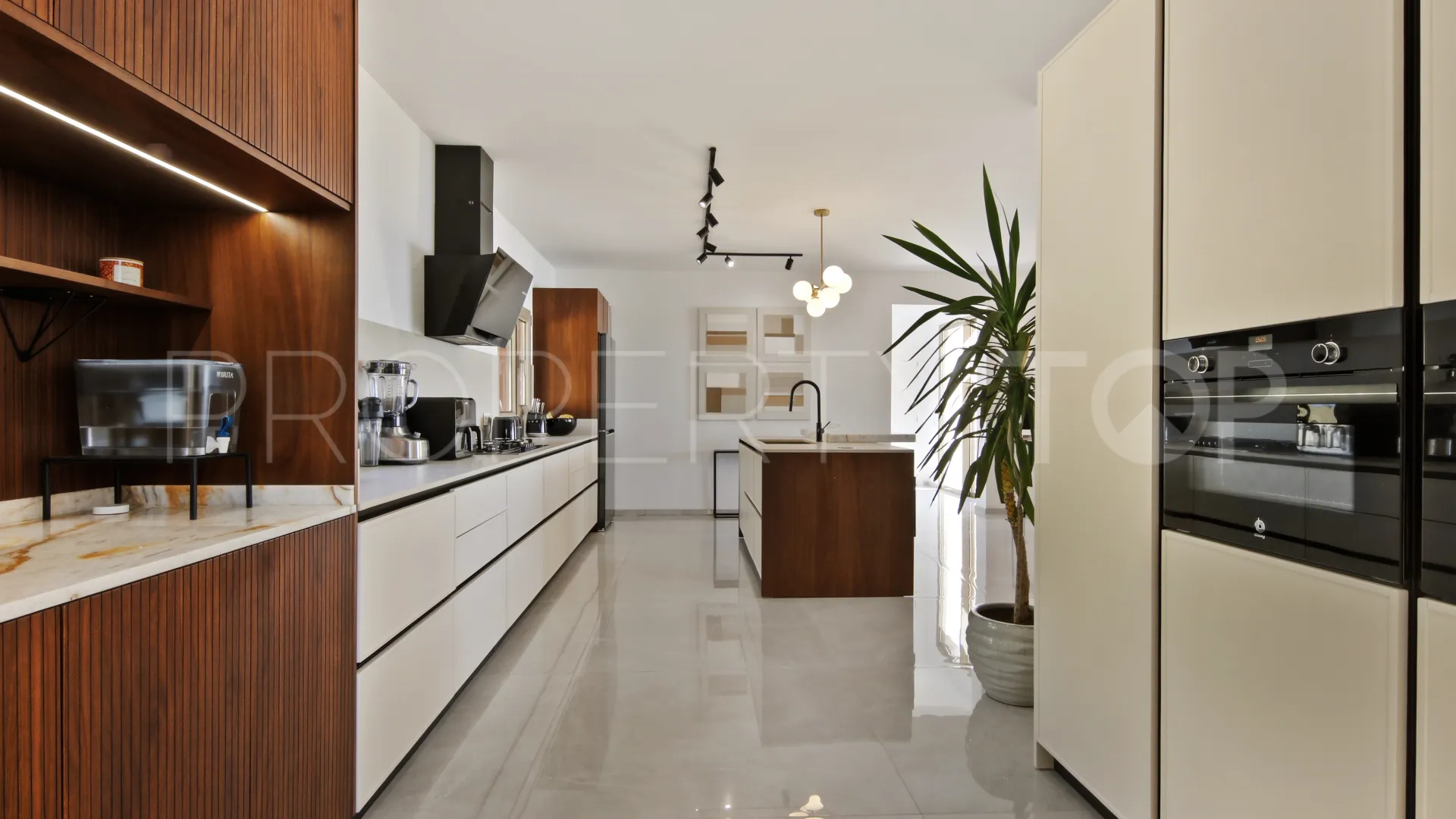 Buenas Noches, villa en venta