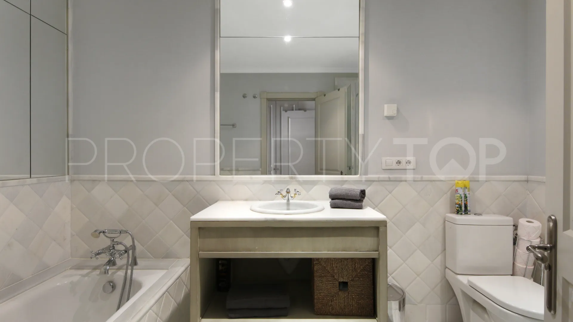 Comprar apartamento de 2 dormitorios en Finca Cortesin