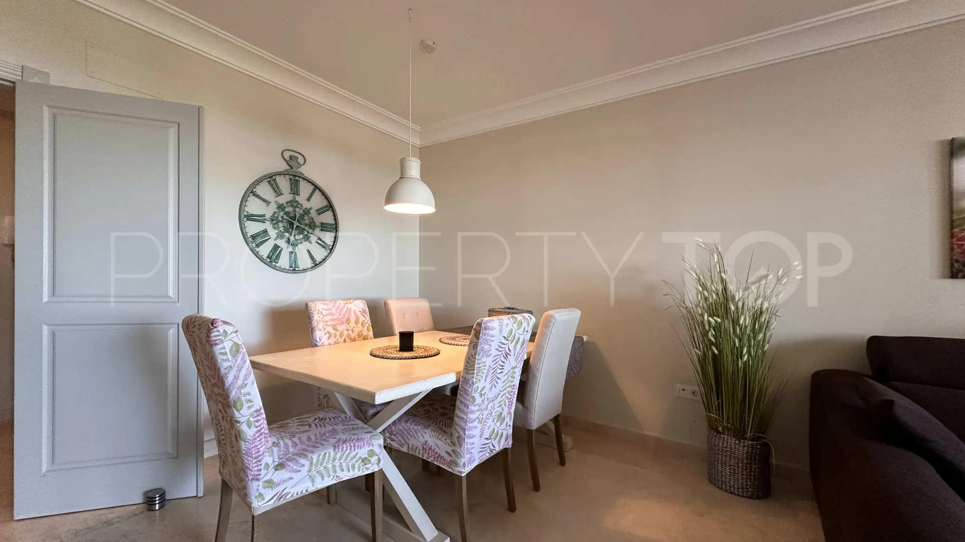 Comprar apartamento de 2 dormitorios en Finca Cortesin