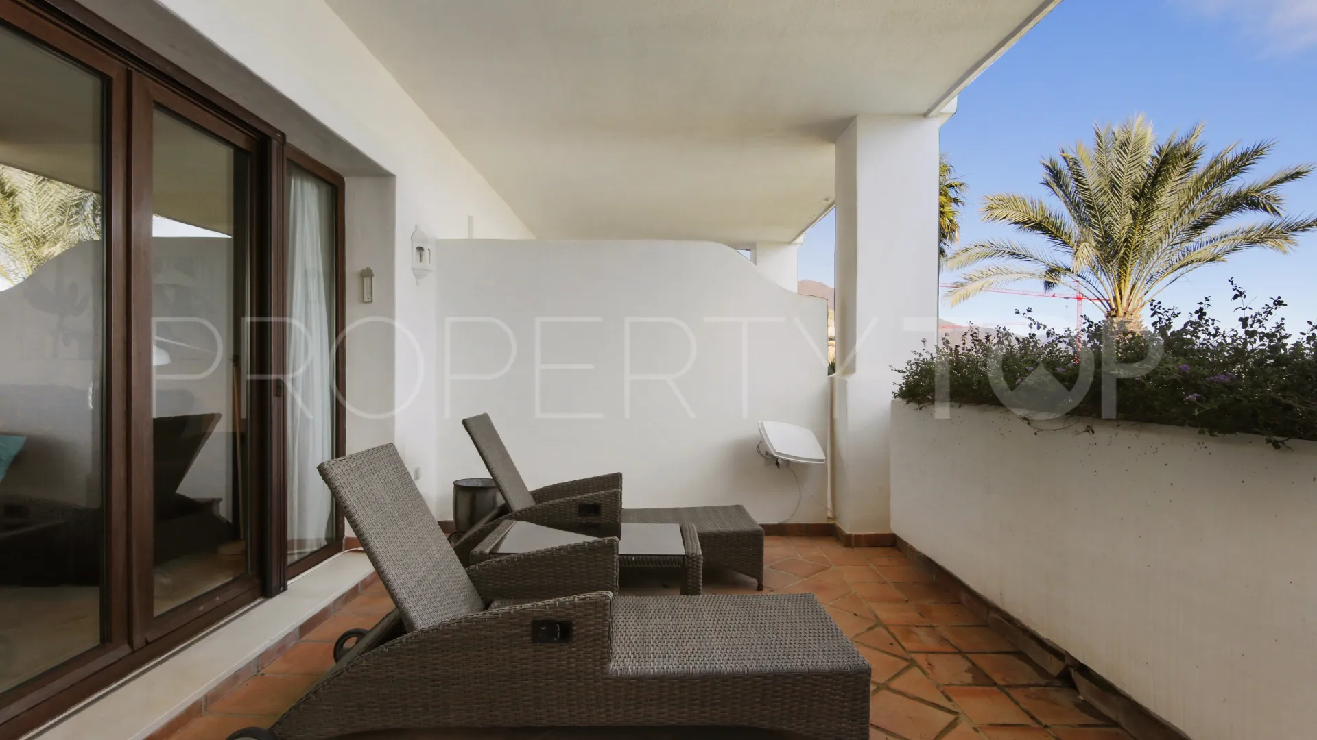 Comprar apartamento de 2 dormitorios en Finca Cortesin