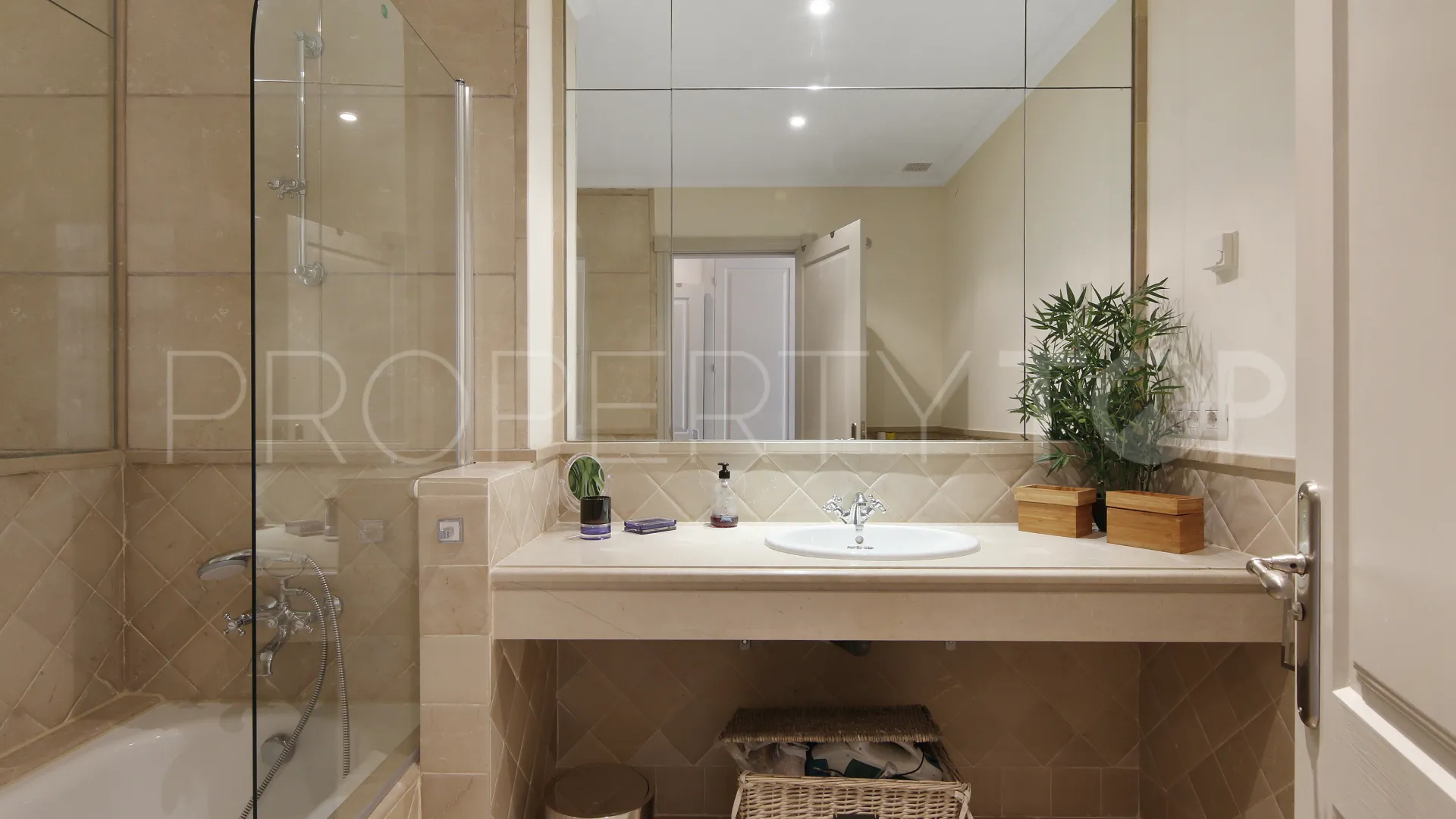 Comprar apartamento de 2 dormitorios en Finca Cortesin