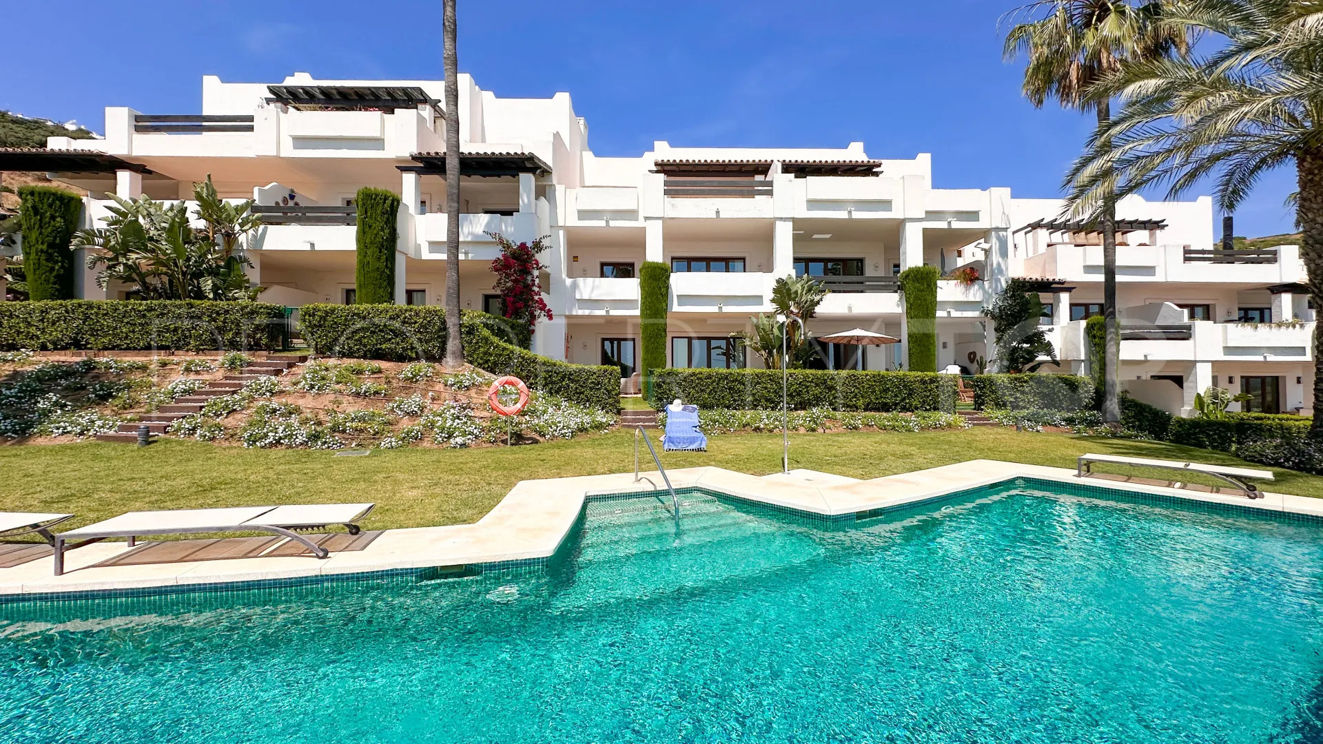Comprar apartamento de 2 dormitorios en Finca Cortesin
