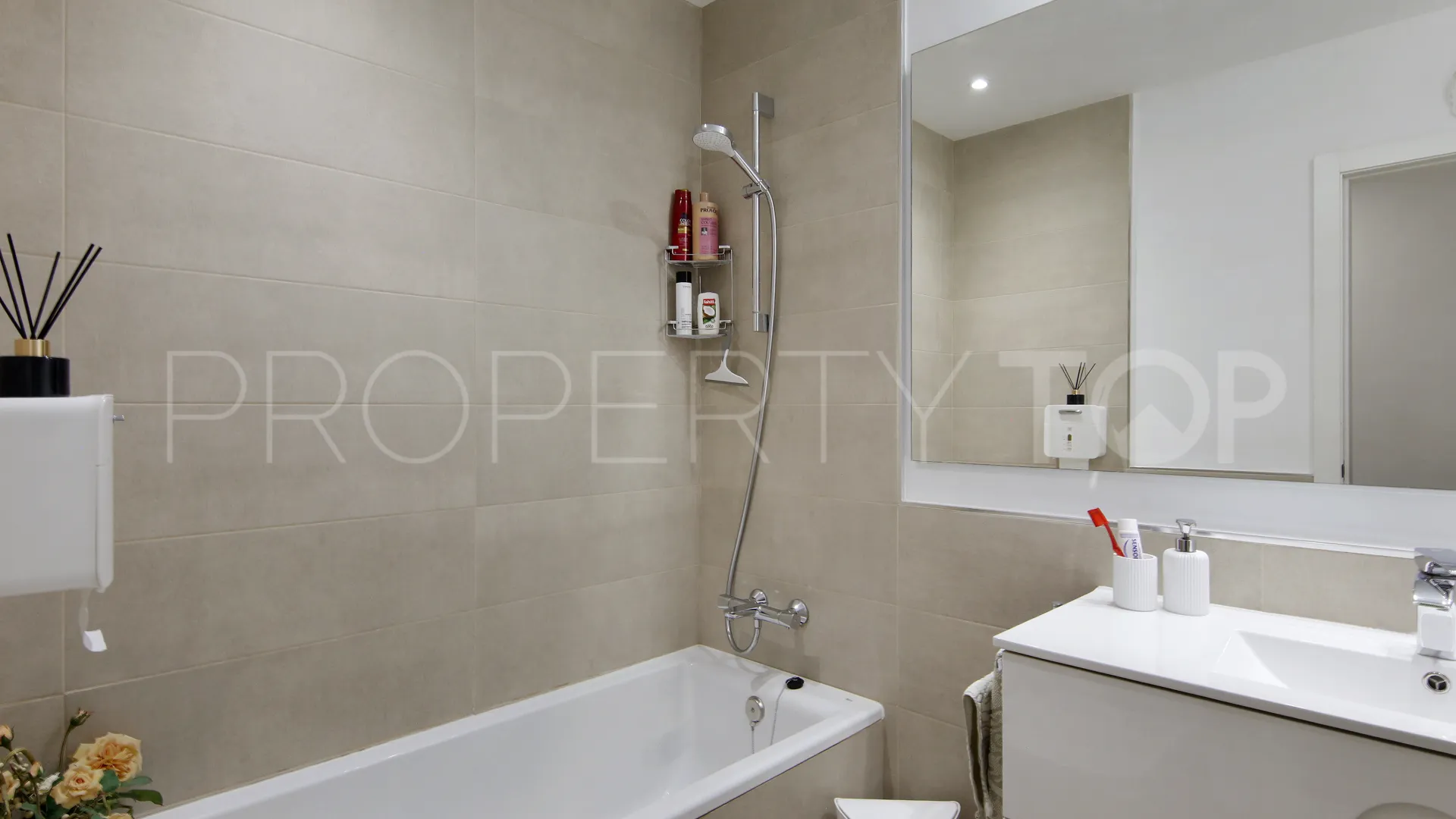 Buy town house in Chullera