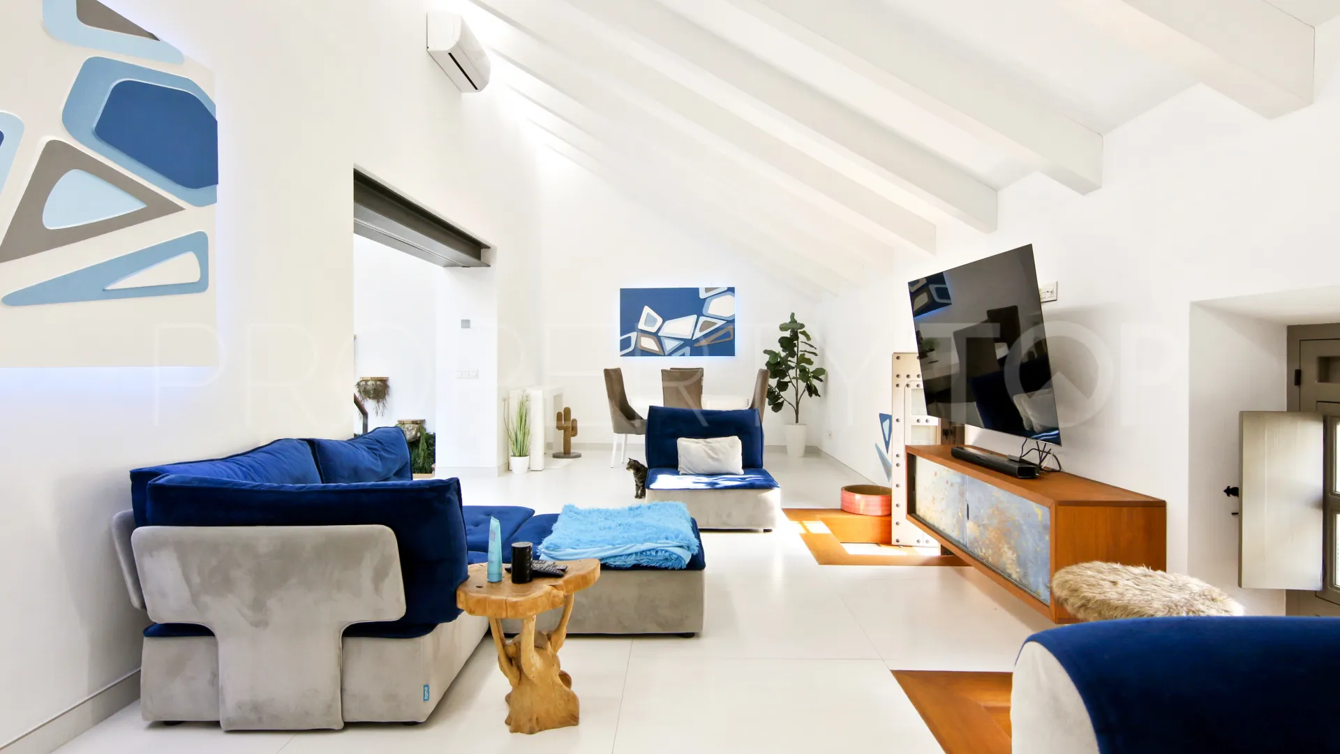 For sale town house in Estepona Old Town with 4 bedrooms