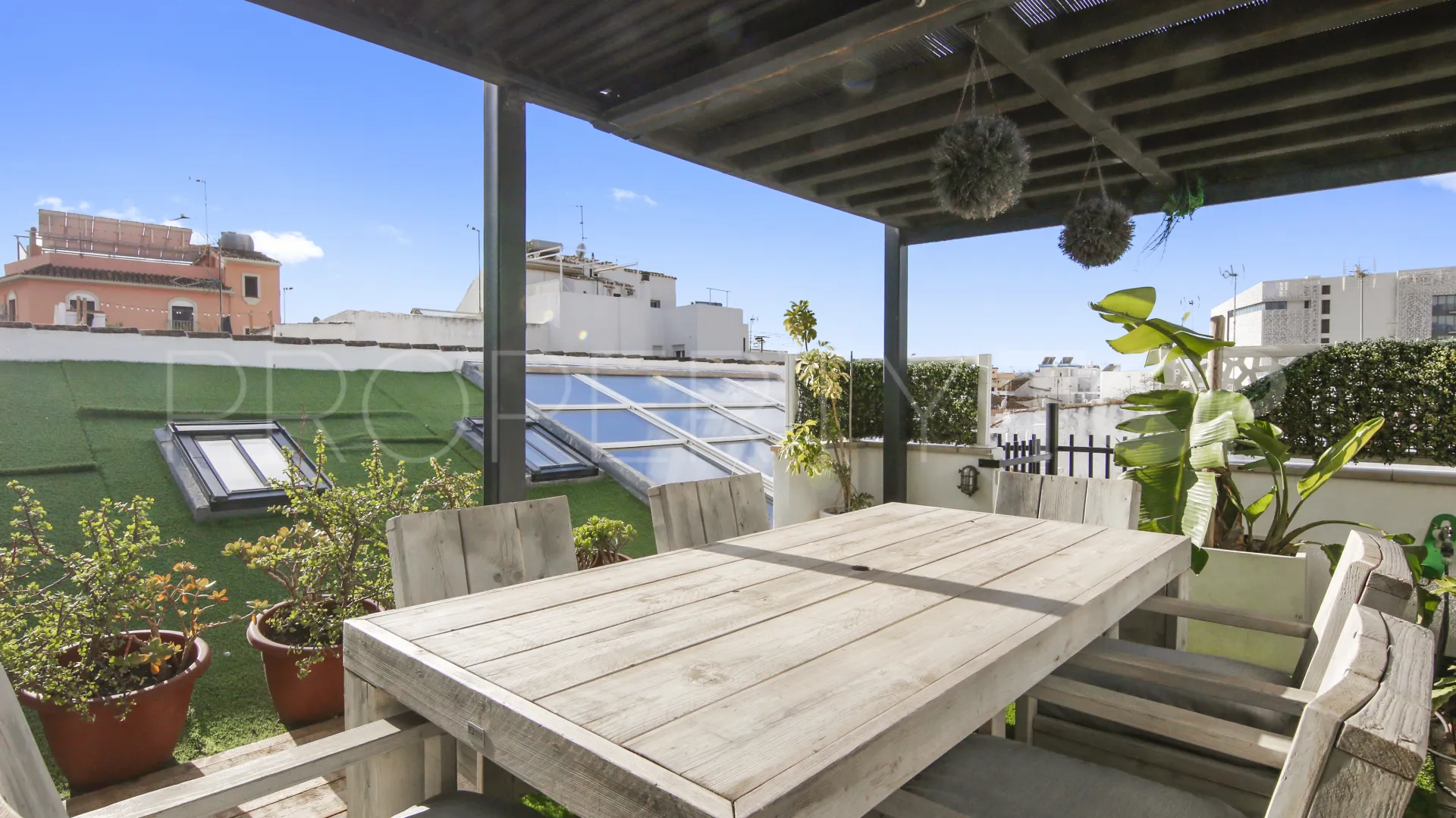For sale town house in Estepona Old Town with 4 bedrooms