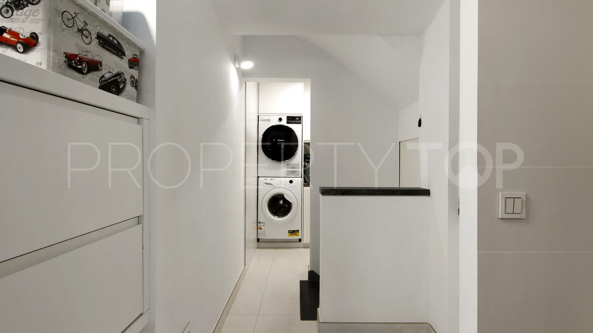 For sale town house in Estepona Old Town with 4 bedrooms